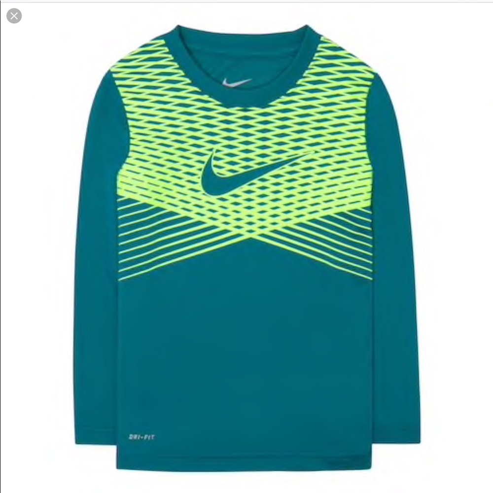 NIKE BOYS SIZE 4 DRI-FIT LONG SLEEVE TEE